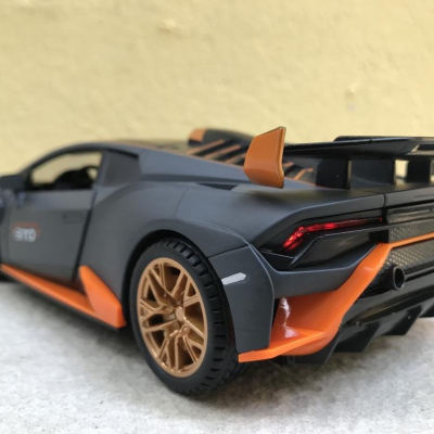 Mô hình xe ô tô Lamborghini HURACAN STO tỷ lệ 1:24