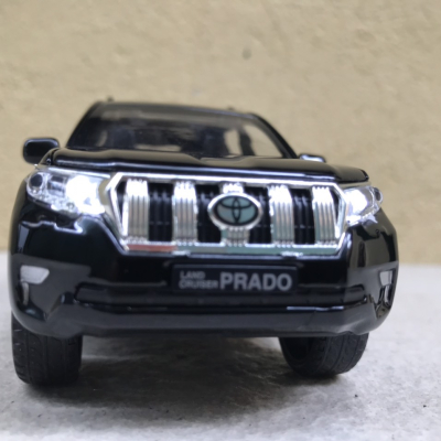 Mô hình xe ô tô Land Cruiser PRADO 2021  tỷ lệ 1:32