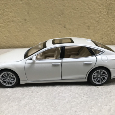 Mô hình xe ô tô LEXUS LS500h  tỷ lệ 1:32