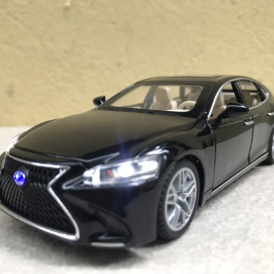 Mô hình xe ô tô LEXUS LS500h  tỷ lệ 1:32