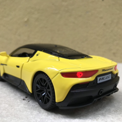 Mô hình xe ô tô Maserati MC20 tỷ lệ 1:32