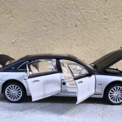 Mô hình xe ô tô Maybach S680 2022 tỷ lệ 1:24