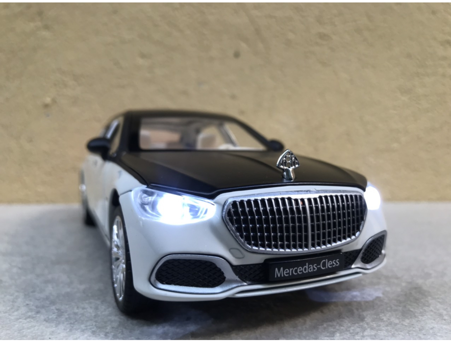 Mô hình xe ô tô Maybach S680 2022 tỷ lệ 1:24 Mô hình xe ô tô Maybach S680 2022 tỷ lệ 1:24