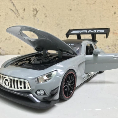 Mô hình xe ô tô MERCEDES AMG GT R tỷ lệ 1:24