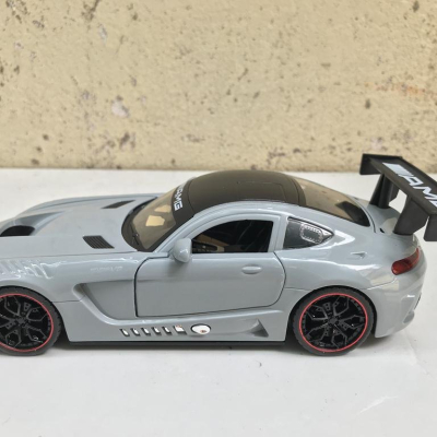 Mô hình xe ô tô MERCEDES AMG GT R tỷ lệ 1:24