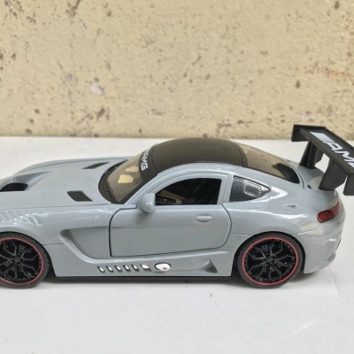 Mô hình xe ô tô MERCEDES AMG GT R tỷ lệ 1:24