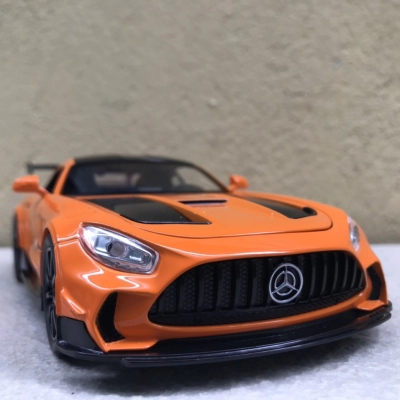 Mô hình xe ô tô Mercedes-Benz AMG GT S tỷ lệ 1:24