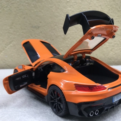 Mô hình xe ô tô Mercedes-Benz AMG GT S tỷ lệ 1:24
