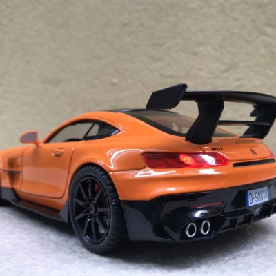 Mô hình xe ô tô Mercedes-Benz AMG GT S tỷ lệ 1:24