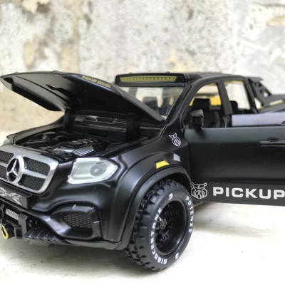 Mô hình xe Ô TÔ MERCEDES BENZ CLASS 6X6 tỷ lệ 1:32