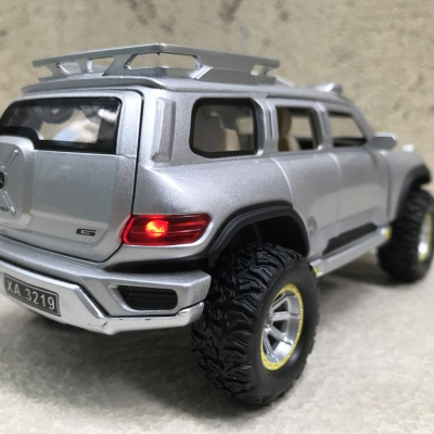 Mô hình xe ô tô Mercedes-Benz Ener G Force  tỷ lệ 1:32