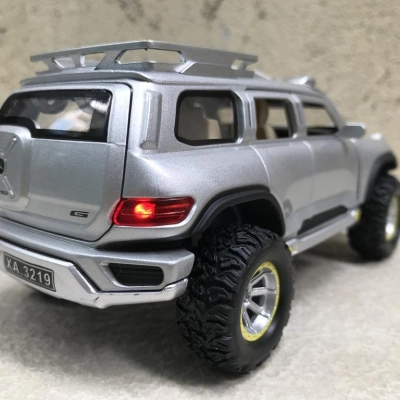 Mô hình xe ô tô Mercedes-Benz Ener G Force  tỷ lệ 1:32