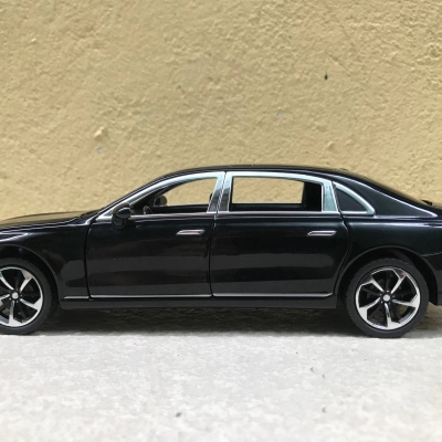 ​Mô hình xe ô tô Mercedes-Benz S400L 2022 tỷ lệ 1:24