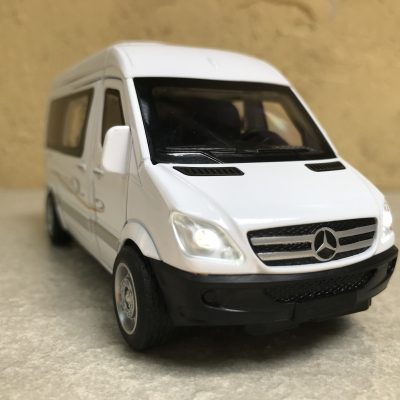 Mô hình xe ô tô Mercedes -Benz Sprinter  tỷ lệ 1:32