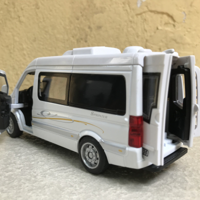Mô hình xe ô tô Mercedes -Benz Sprinter  tỷ lệ 1:32