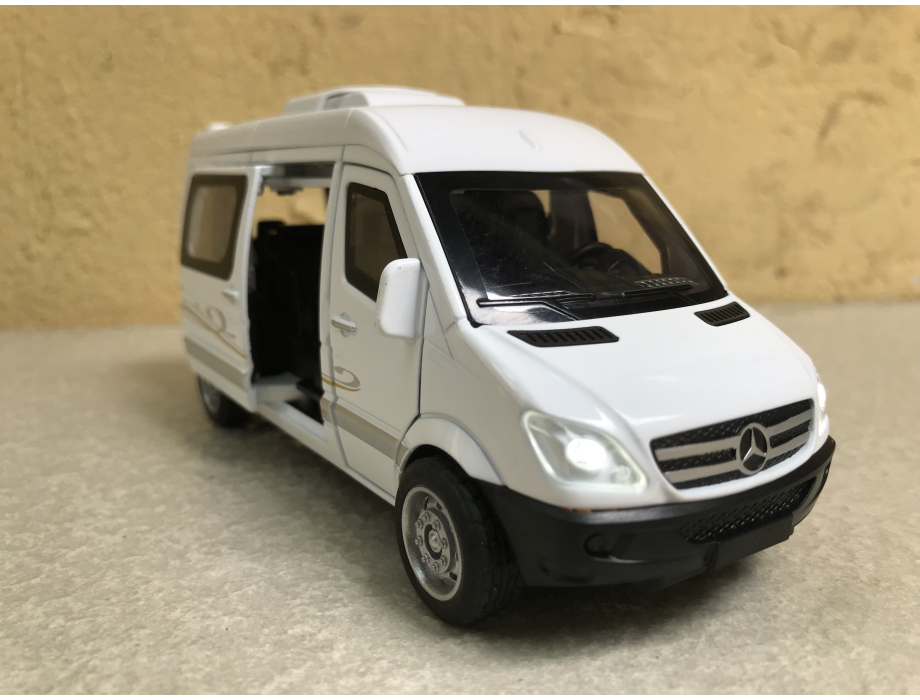 Mô hình xe ô tô Mercedes -Benz Sprinter tỷ lệ 1:32 Mô hình xe ô tô Mercedes -Benz Sprinter tỷ lệ 1:32