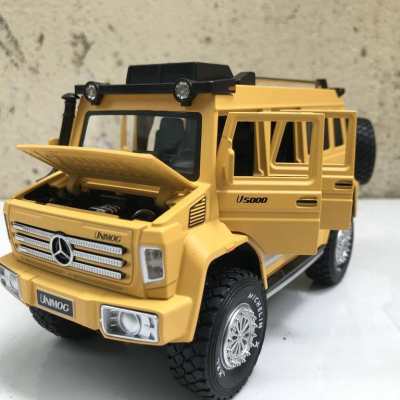 Mô hình xe ô tô Mercedes-Benz Unimog U5000 tỷ lệ 1:28