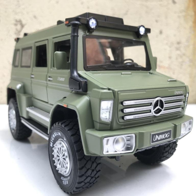 Mô hình xe ô tô Mercedes-Benz Unimog U5000 tỷ lệ 1:28