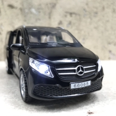 Mô hình xe ô tô Mercedes Benz V 260 tỷ lệ 1:32