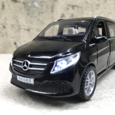 Mô hình xe ô tô Mercedes Benz V 260 tỷ lệ 1:32