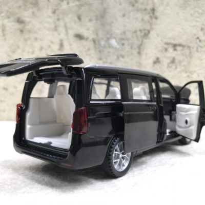 Mô hình xe ô tô Mercedes Benz V 260 tỷ lệ 1:32