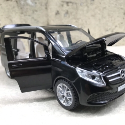 Mô hình xe ô tô Mercedes Benz V 260 tỷ lệ 1:32