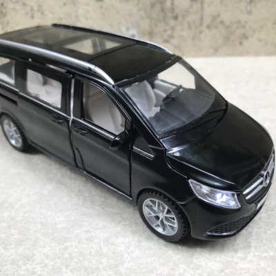 Mô hình xe ô tô Mercedes Benz V 260 tỷ lệ 1:32