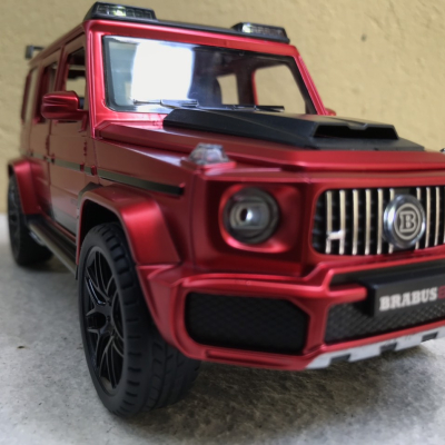 Mô hình xe ô tô Mercedes BRABUS G800 tỷ lệ 1:24