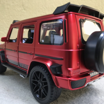 Mô hình xe ô tô Mercedes BRABUS G800 tỷ lệ 1:24