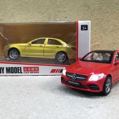 Mô hình xe ô tô Mercedes C260L tỷ lệ 1:32