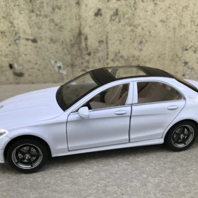 Mô hình xe ô tô Mercedes C260L  tỷ lệ 1:32