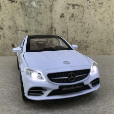 Mô hình xe ô tô Mercedes C260L  tỷ lệ 1:32