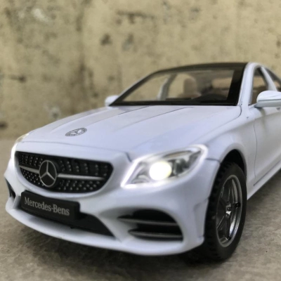 Mô hình xe ô tô Mercedes C260L  tỷ lệ 1:32