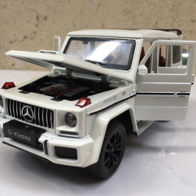 Mô hình xe ô tô Mercedes G63 Klessa tỷ lệ 1:32
