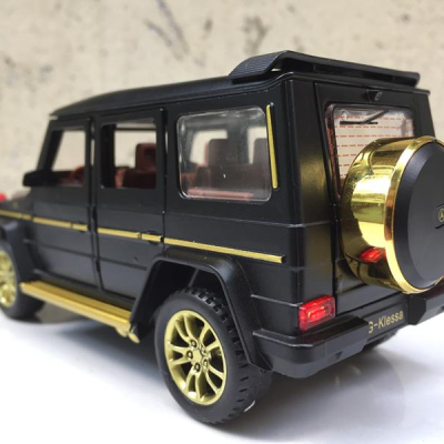 Mô hình xe ô tô Mercedes G63 Klessa tỷ lệ 1:32