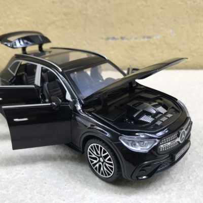 Mô hình xe ô tô Mercedes GLC 400e tỷ lệ 1:32