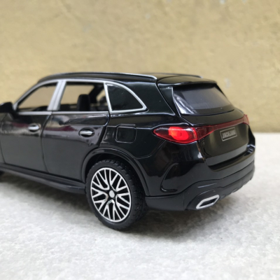 Mô hình xe ô tô Mercedes GLC 400e tỷ lệ 1:32