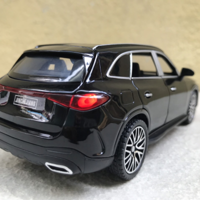 Mô hình xe ô tô Mercedes GLC 400e tỷ lệ 1:32