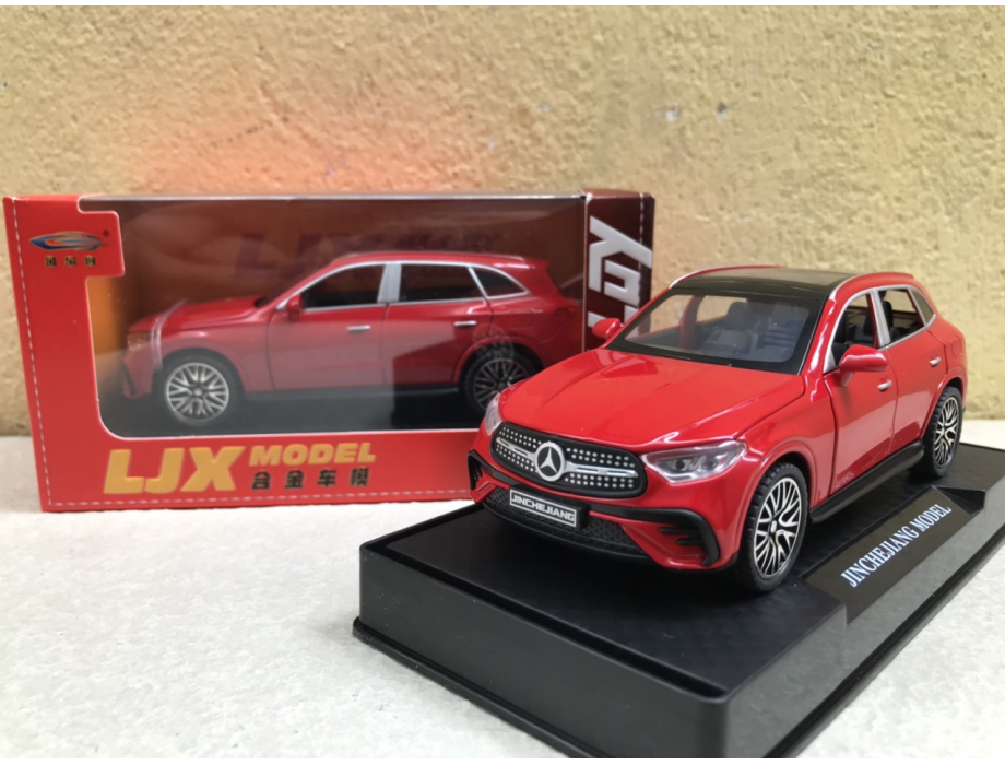 Mô hình xe ô tô Mercedes GLC 400e tỷ lệ 1:32 Mô hình xe ô tô Mercedes GLC 400e tỷ lệ 1:32
