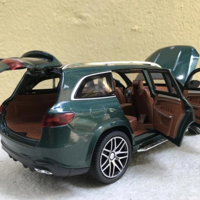 Mô hình xe ô tô MERCEDES GLS 63 tỷ lệ 1:3224