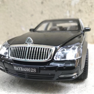 Mô hình xe ô tô MERCEDES Maybach S62 tỷ lệ 1:24