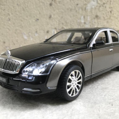 Mô hình xe ô tô MERCEDES Maybach S62 tỷ lệ 1:24