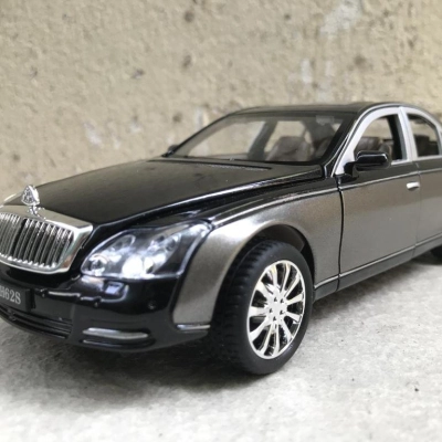 Mô hình xe ô tô MERCEDES Maybach S62 tỷ lệ 1:24