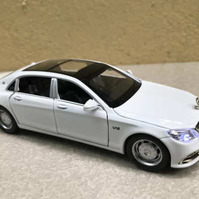 Mô hình xe ô tô Mercedes-MayBach S650 2022 tỷ lệ 1:32
