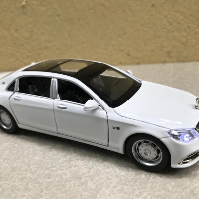 Mô hình xe ô tô Mercedes-MayBach S650 2022 tỷ lệ 1:32