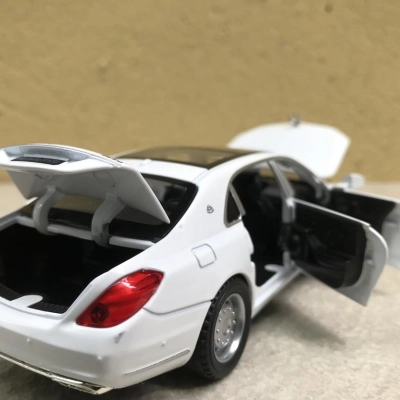 Mô hình xe ô tô Mercedes-MayBach S650 2022 tỷ lệ 1:32