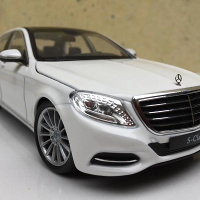 Mô hình xe Ô TÔ Mercedes  S600 tỷ lệ,1:24