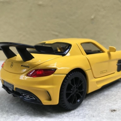 Mô hình xe ô tô Mercedes SLS AMG tỷ lệ 1:32