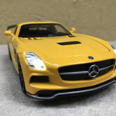 Mô hình xe ô tô Mercedes SLS AMG tỷ lệ 1:32