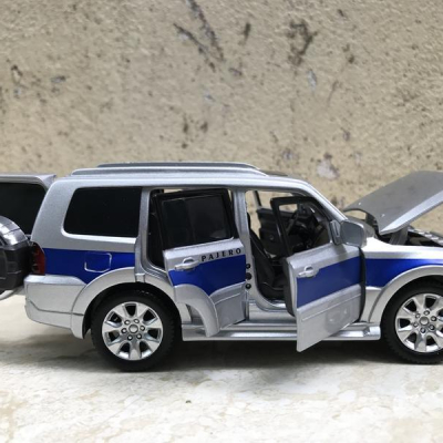 Mô hình xe Ô TÔ MITSUBISHI Pajero tỷ lệ 1:32